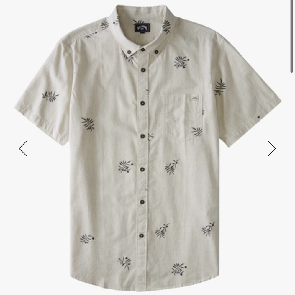 NWT Billabong Sundays Mini Short Sleeve Shirt Size Medium